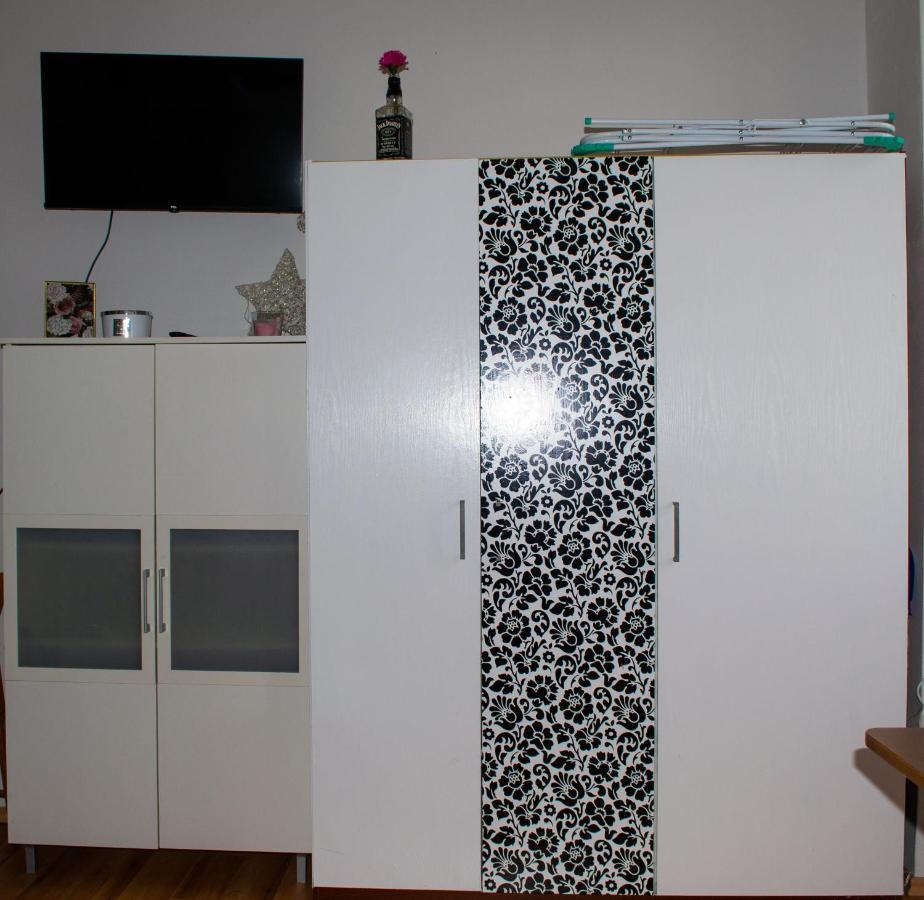 غييكا Studio Apartment Kontiki المظهر الخارجي الصورة